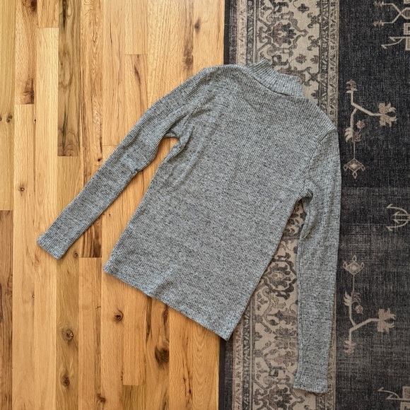Uniqlo Gray Speckle Ribbed Knit Mockneck Sweater Small - Picture 2 of 4